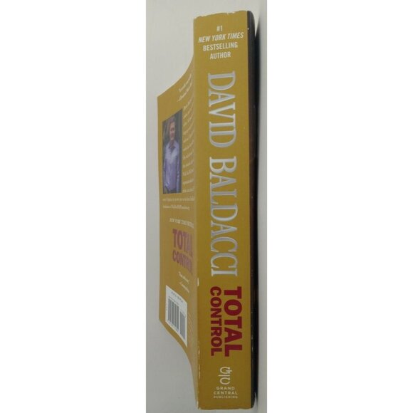Total Control by David Baldacci – VG+ Suspense Thriller Mass Market Book - Picture 3 of 3